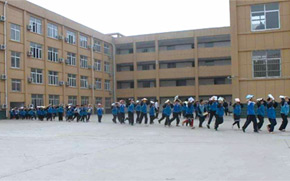 ɽ�|������ͤ���W(xu��)У